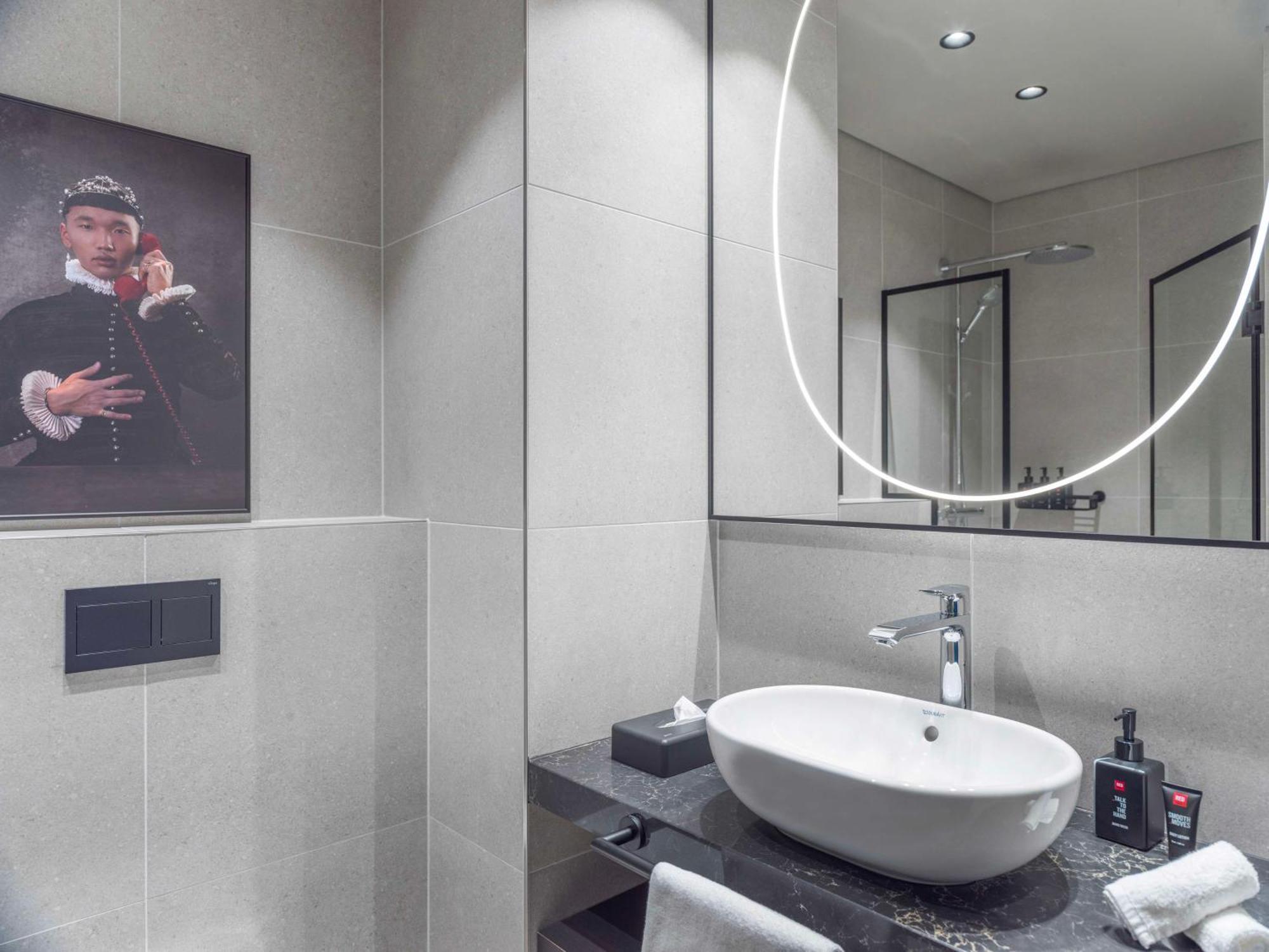 Single Room,1541828776:JPEG