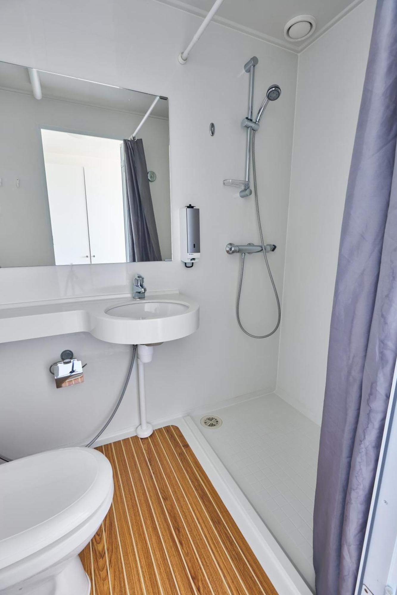 Small Single Room,1589594481:JPEG