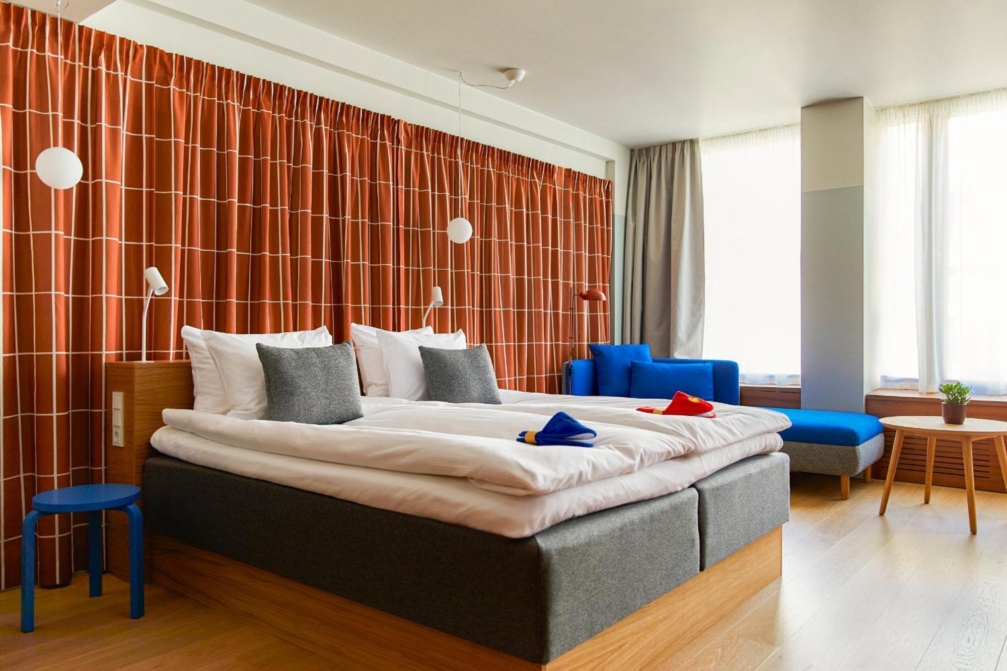 Large Double Room,1590337366:JPEG