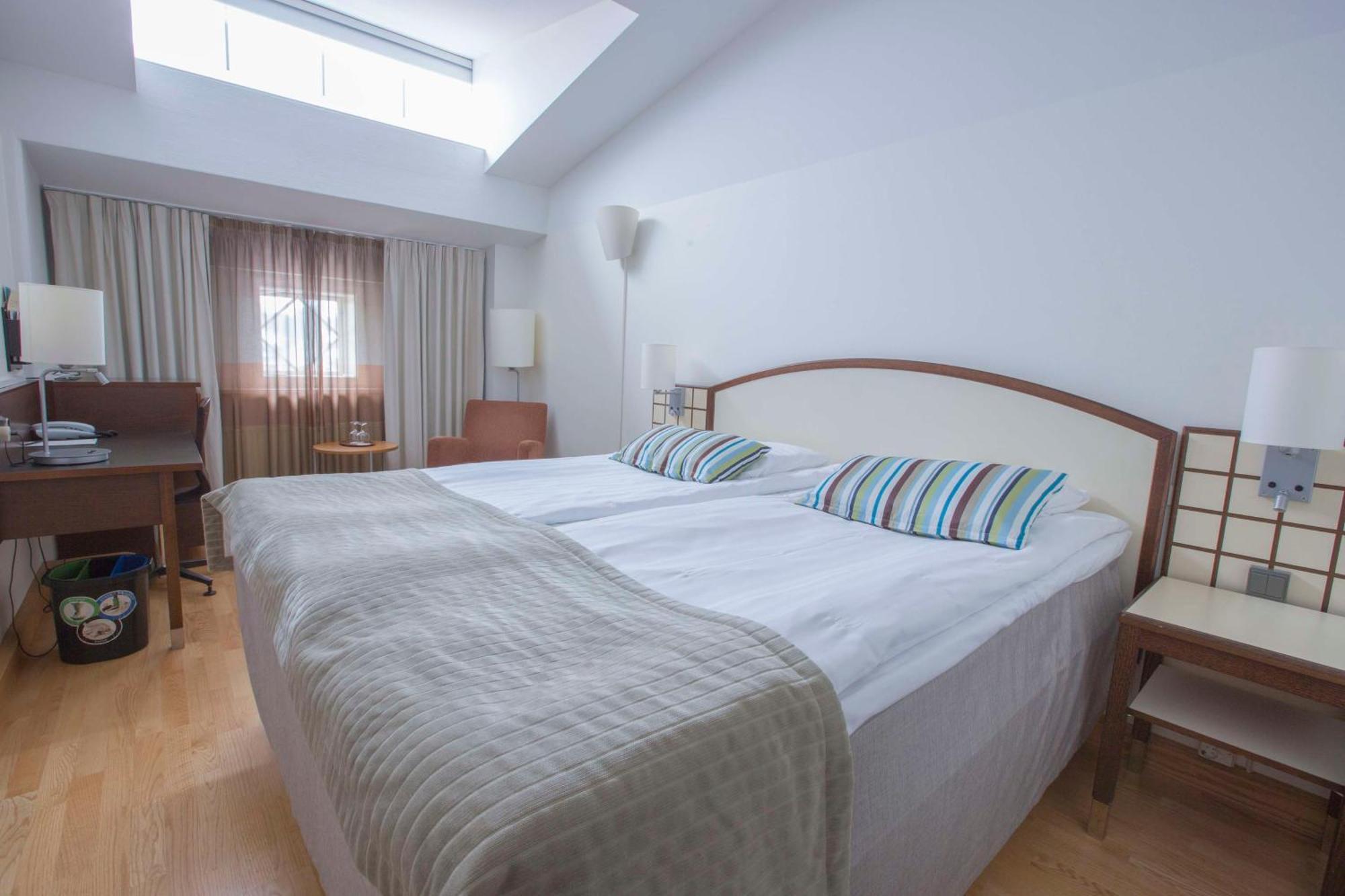 Standard King Room,1742638195:JPEG