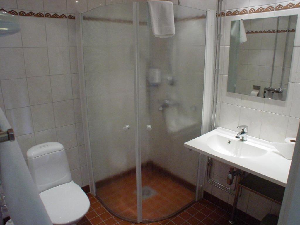 Standard Quadruple Room,61217623:JPEG